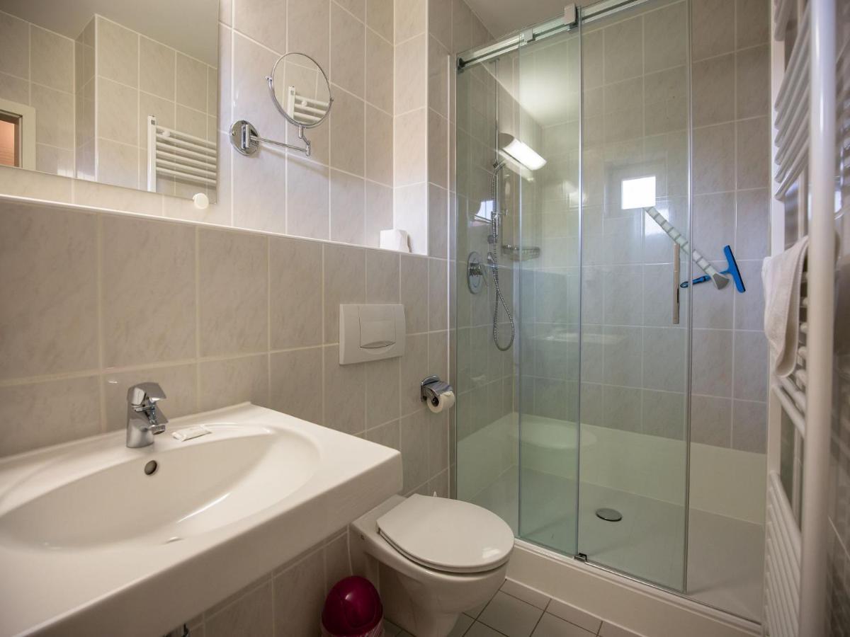 Feriendorf Rugana - Komfort Appartement Mit 1 Schlafzimmer Und Terrasse B52 Dranske Exteriér fotografie
